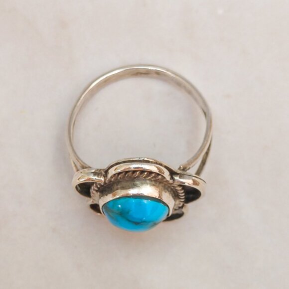 Sterling Turquoise “Petal” Ring — Size 7.25 (Southwestern) - Picture 8 of 12